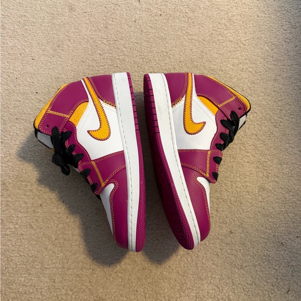 Air Jordan 1 Mid ‘Dia de Muertos’ - Picture 3 of 5